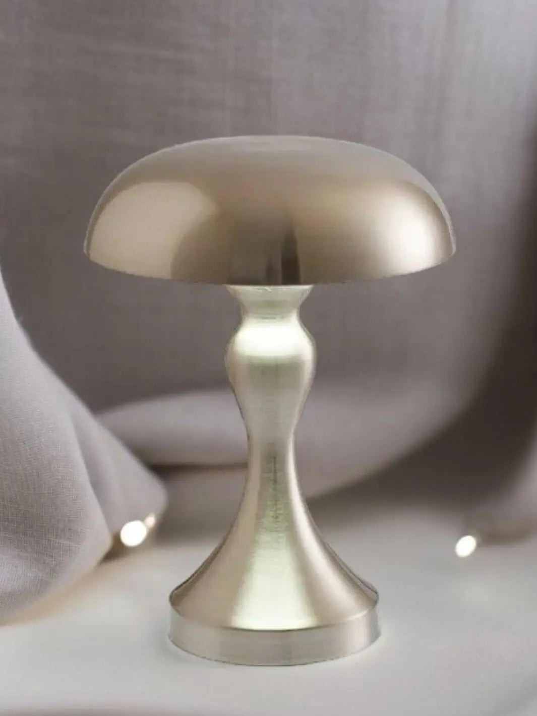 Lampe de chevet Vintage <br> Design Elégant argenté solampe.com